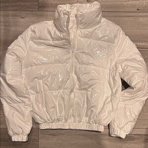 White Cropped Puffer Jacket Women’s Small Glossy Lightweight Winter Bubble Coat